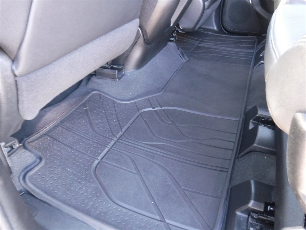 Used 2023 Chevrolet Suburban High Country image 10