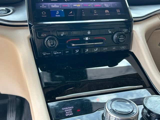 Used 2022 Jeep Grand Cherokee Limited AWD/4WD image 53
