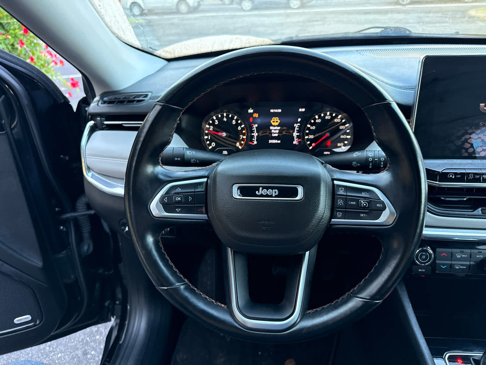 Used 2022 Jeep Compass Limited w/ Sun and Sound Group AWD/4WD image 23