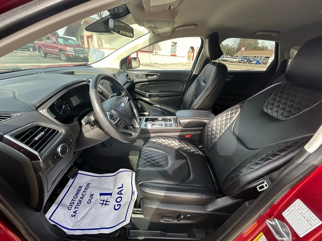 Used 2024 Ford Edge Titanium image 29