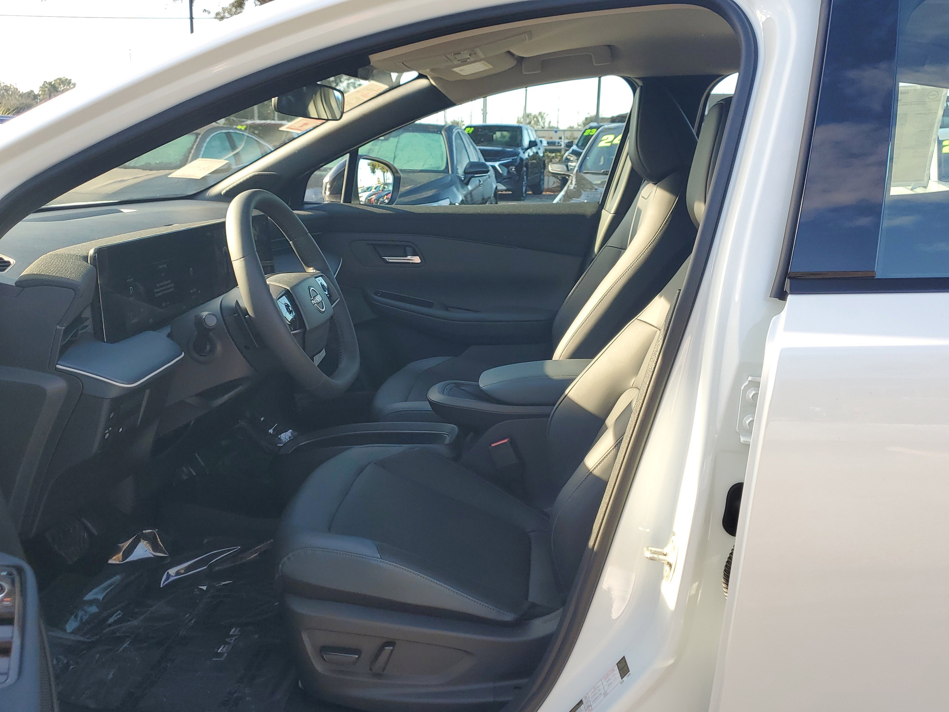 New 2026 Nissan Leaf SV+ w/ Floor Mat Package (SV+) image 11