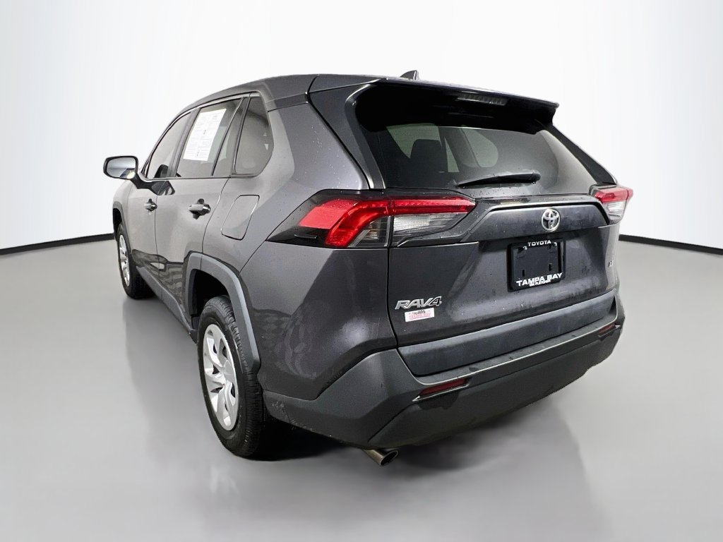 Used 2022 Toyota RAV4 LE FWD image 5