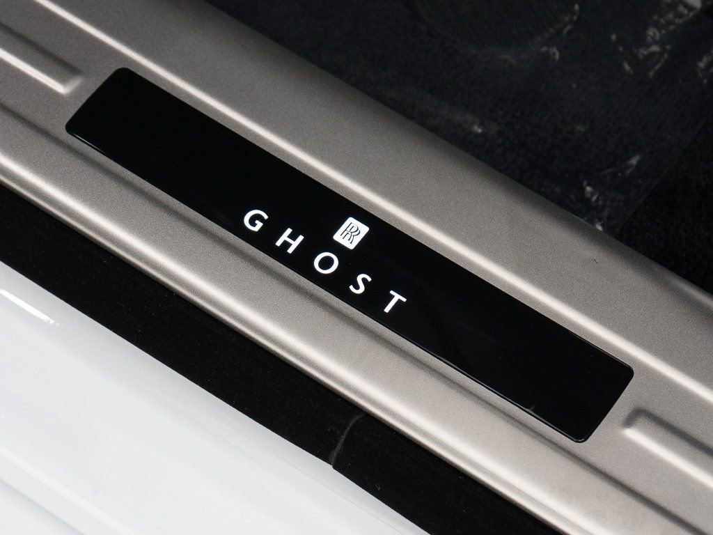 Used 2025 Rolls-Royce Ghost AWD/4WD image 14