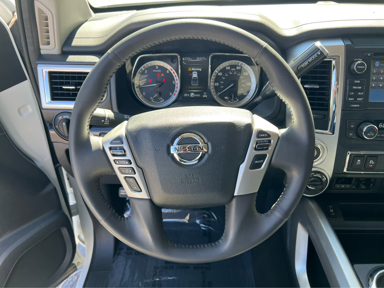 Used 2017 Nissan Titan SV AWD/4WD image 34