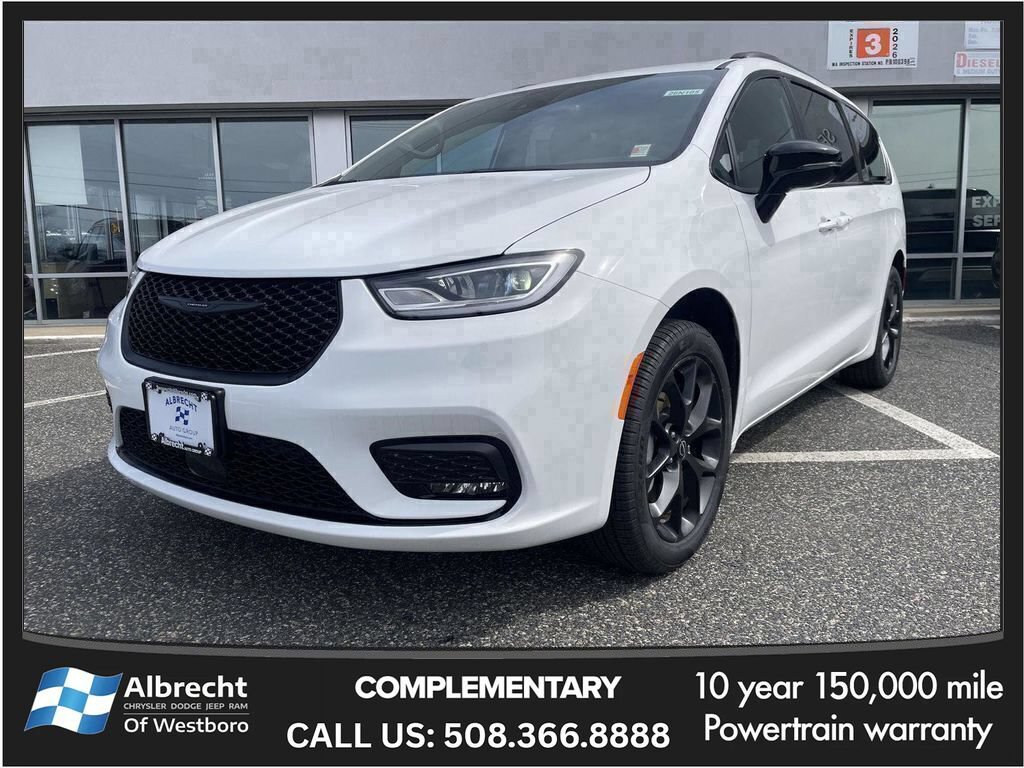 New 2026 Chrysler Pacifica Select w/ S Appearance Package