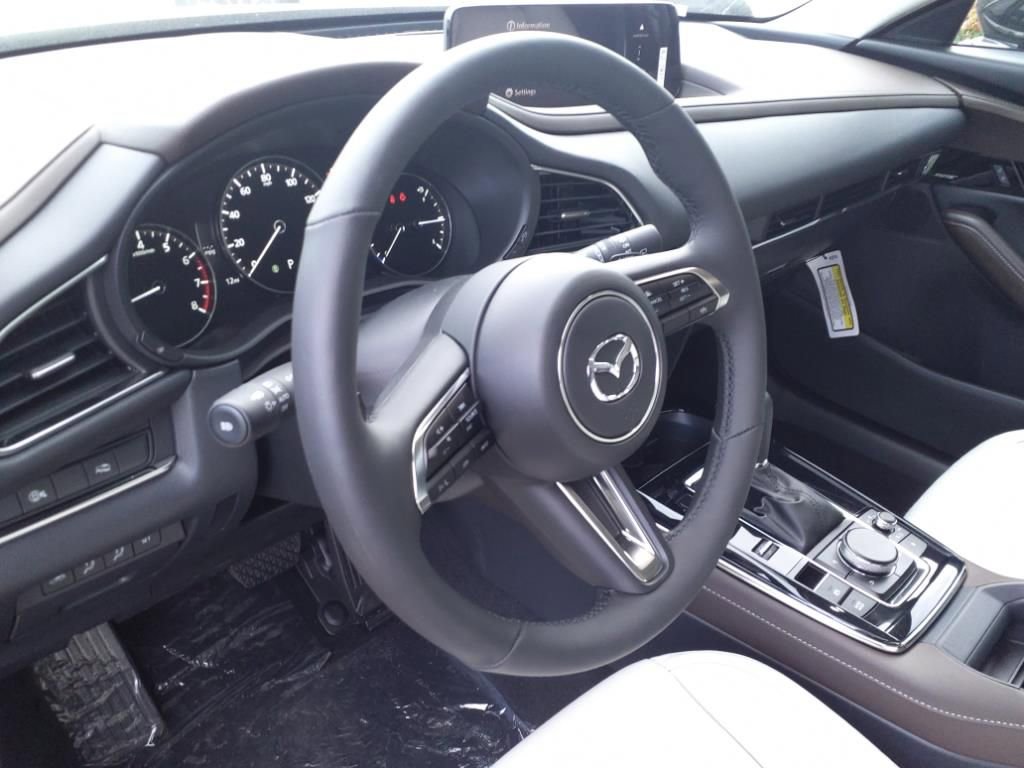 New 2025 MAZDA CX-30 2.5 Turbo w/ Premium Package image 11