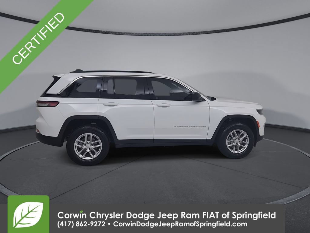 Certified 2026 Jeep Grand Cherokee Laredo X AWD/4WD image 16