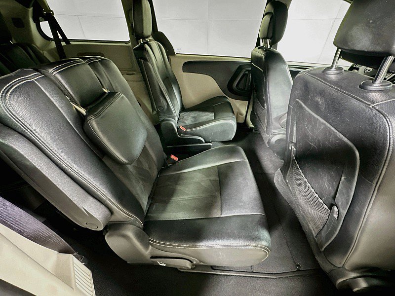 Used 2019 Dodge Grand Caravan SXT FWD image 26
