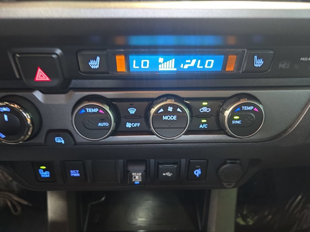 Used 2021 Toyota Tacoma 4x4 Double Cab image 25