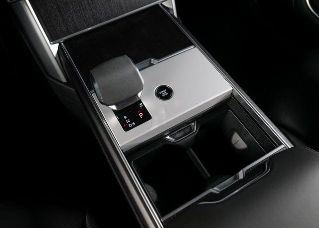 New 2025 Land Rover Range Rover SE image 14