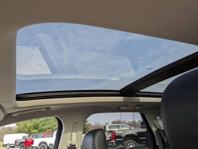 Used 2022 Ford Edge SEL w/ Convenience Package image 3
