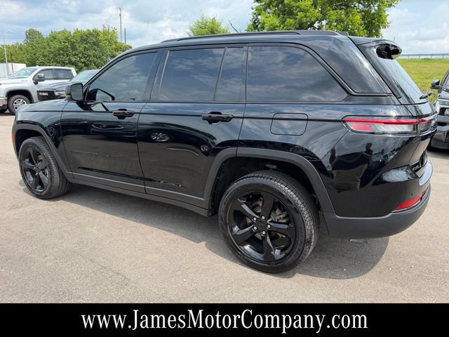 Used 2025 Jeep Grand Cherokee Limited w/ Luxury Tech Group II AWD/4WD image 10
