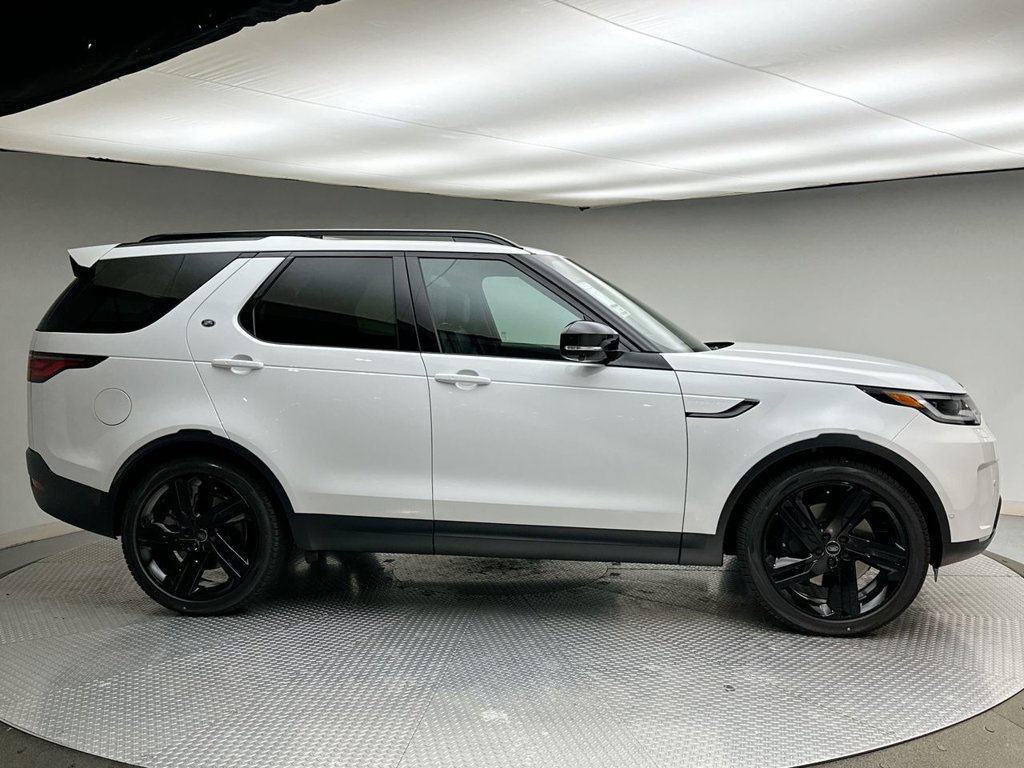 New 2027 Land Rover Discovery S AWD/4WD image 4