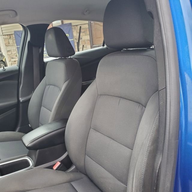 Used 2016 Chevrolet Cruze LT w/ Convenience Package FWD image 21