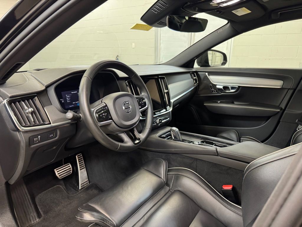 Used 2022 Volvo S90 B6 R-Design w/ Advanced Package image 13