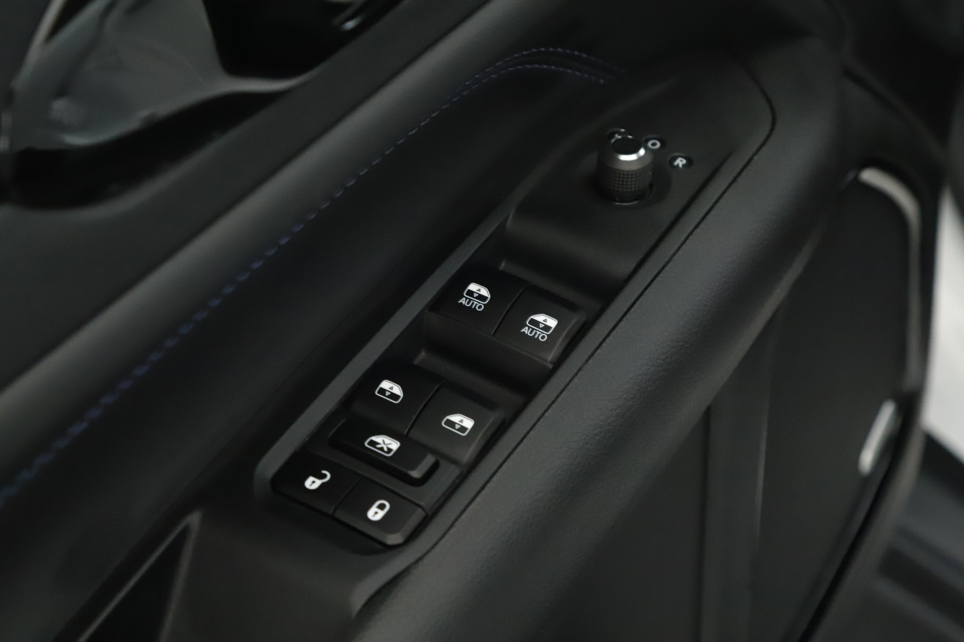 New 2026 Jeep Compass Limited w/ Sun, Sound & Navigation Group image 6