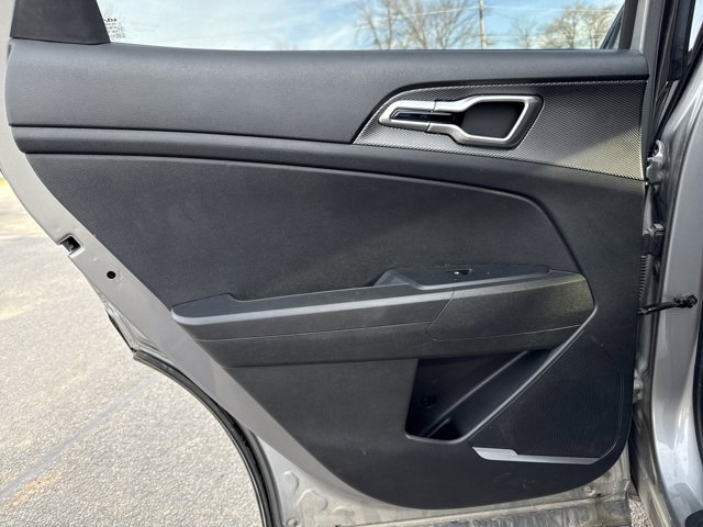 Used 2023 Kia Sportage LX image 11