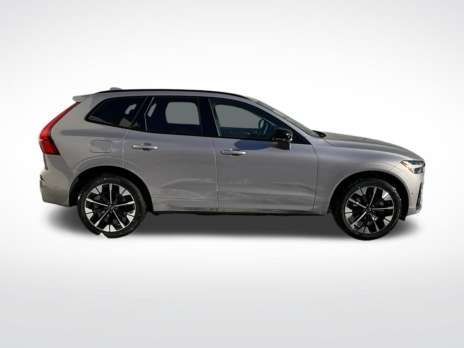 New 2026 Volvo XC60 B5 Plus w/ Protection Package Premier AWD/4WD image 6