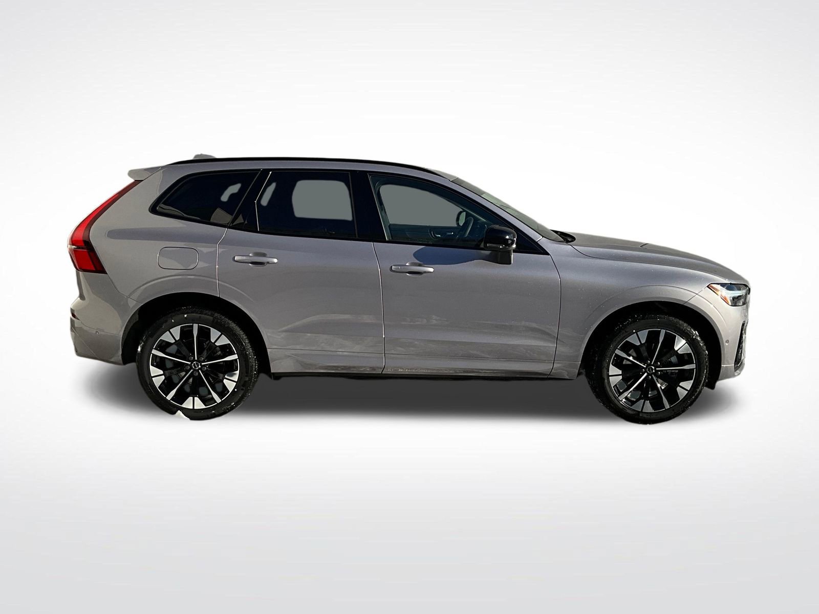 New 2026 Volvo XC60 B5 Plus w/ Protection Package Premier AWD/4WD image 6
