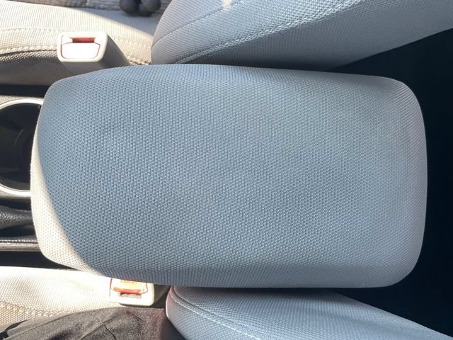 Used 2014 Toyota Corolla LE FWD image 16