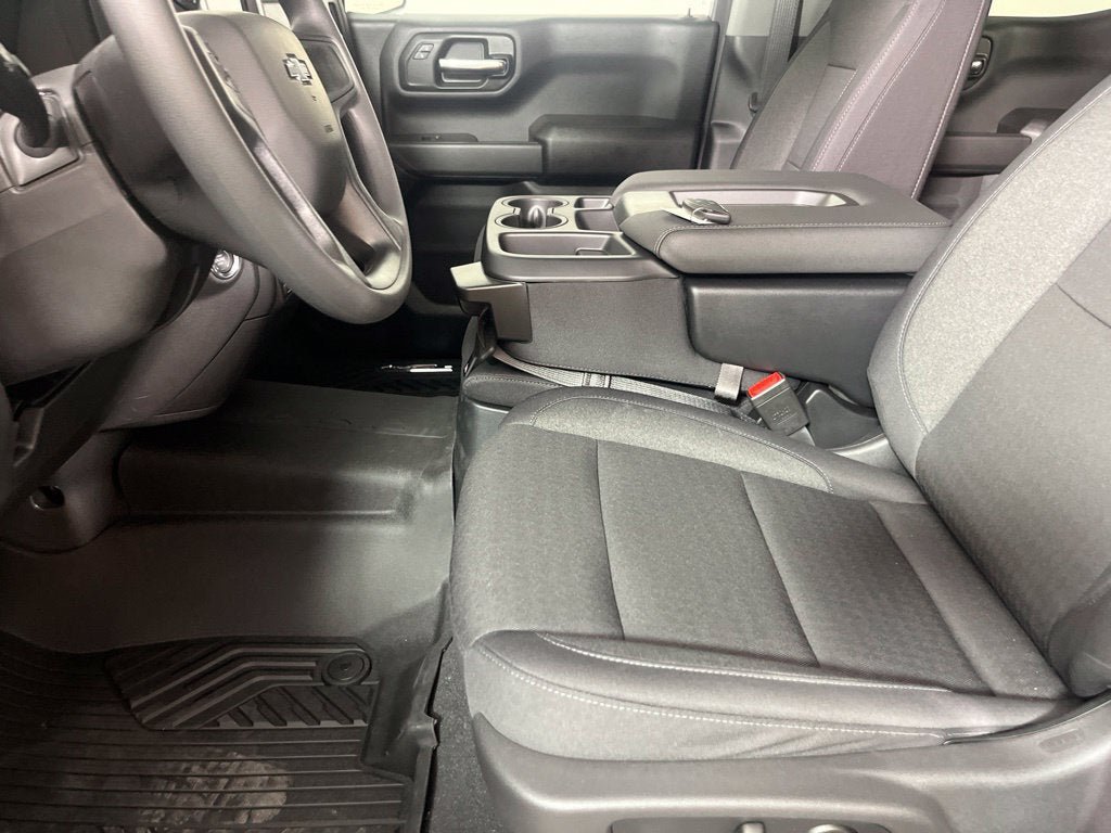 New 2026 Chevrolet Silverado 1500 Custom Trail Boss w/ Turbomax Blackout Package AWD/4WD image 17