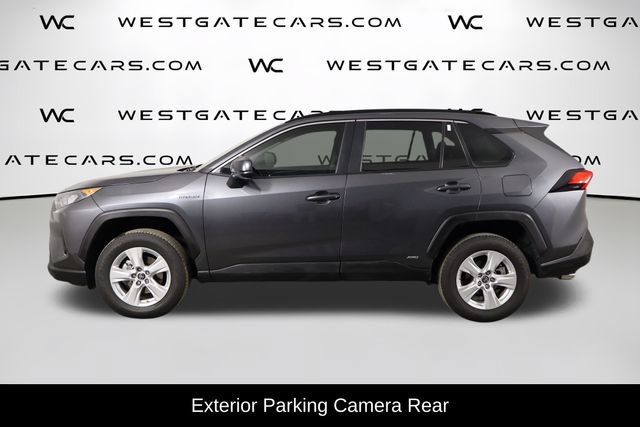 Used 2021 Toyota RAV4 LE w/ Carpet Mat Package (TMS) AWD/4WD image 5