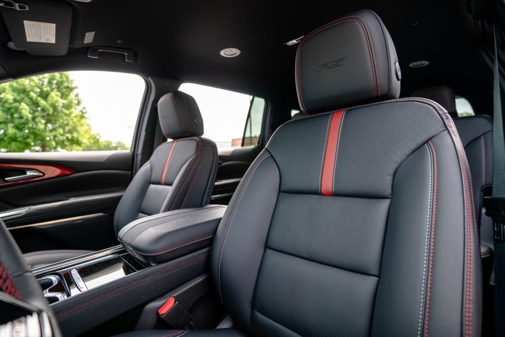 New 2026 Chevrolet Traverse RS w/ LPO, Floor Liner Package AWD/4WD image 6