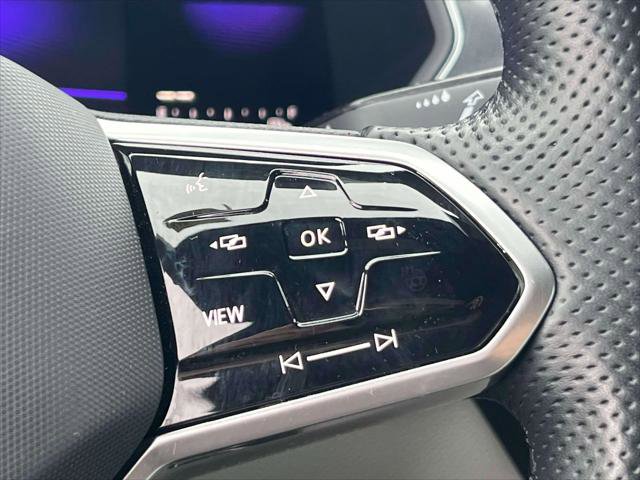 Used 2022 Volkswagen Tiguan SE R-Line image 23