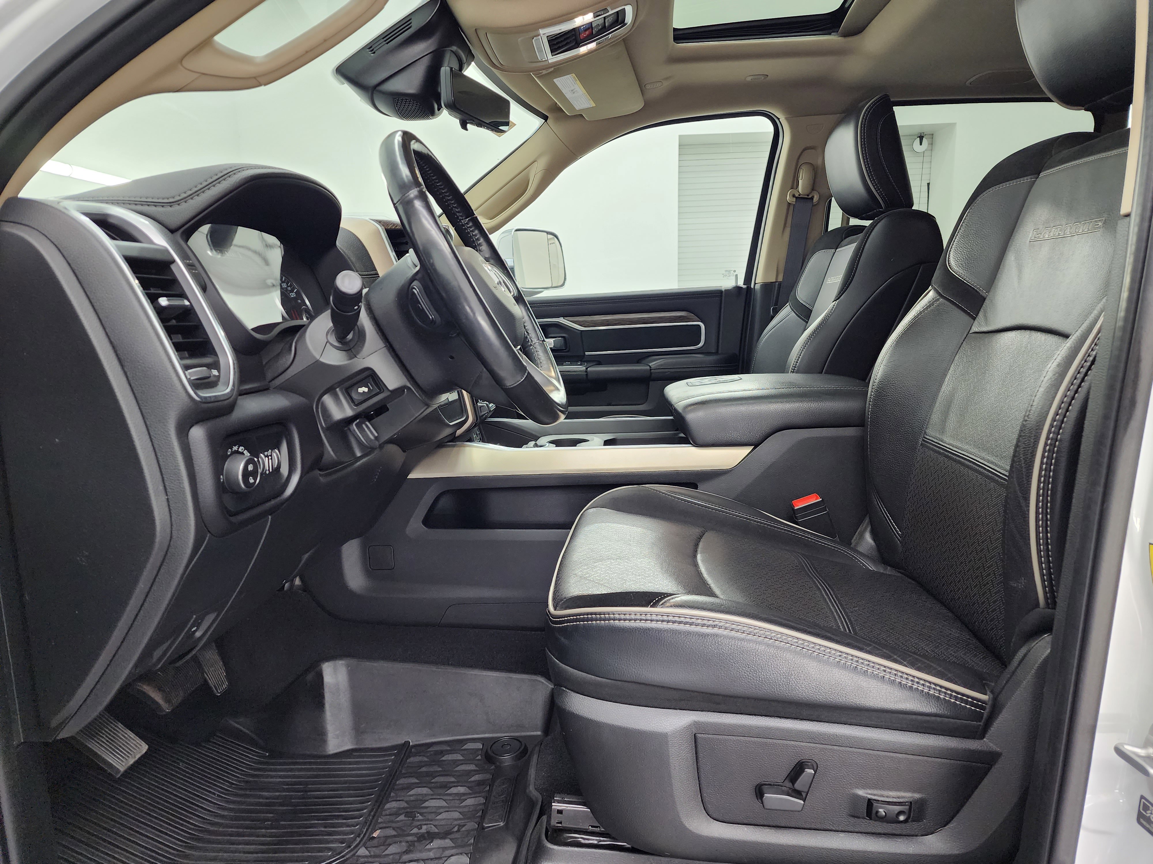 Used 2021 RAM 3500 Laramie image 8