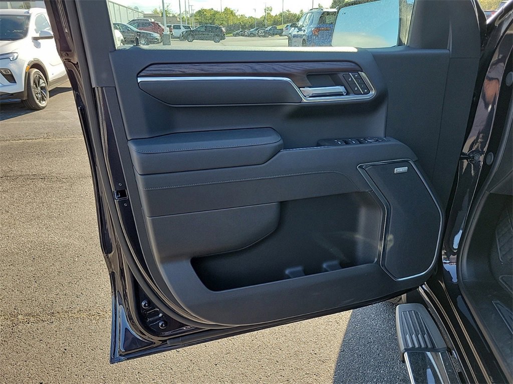 New 2026 GMC Sierra 1500 SLT w/ SLT Premium Plus Package image 18