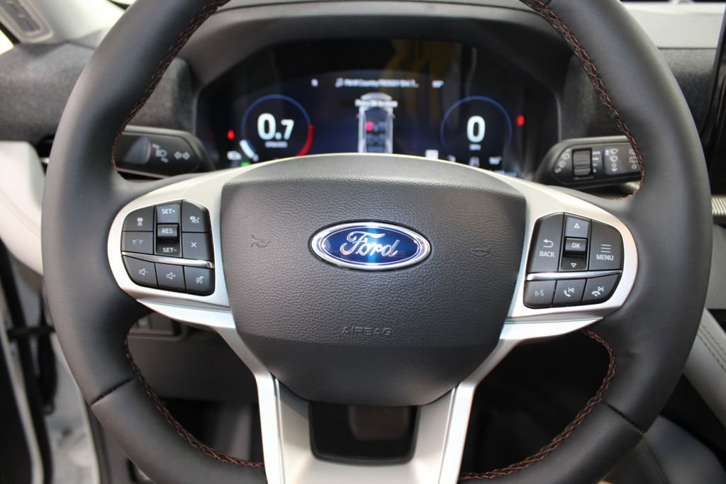 New 2026 Ford Explorer Active RWD image 37
