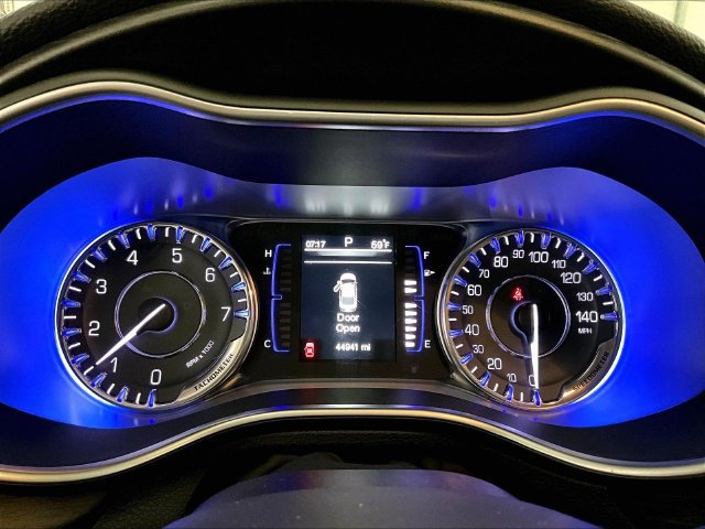 Used 2015 Chrysler 200 Limited FWD image 20