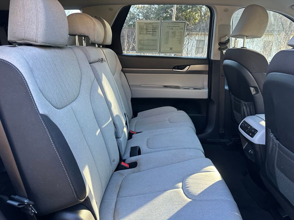 Used 2022 Hyundai Palisade SE image 31