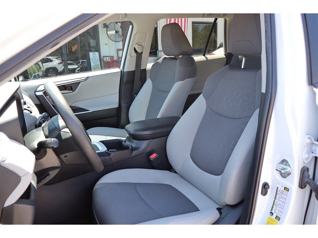 Used 2023 Toyota RAV4 XLE FWD image 19