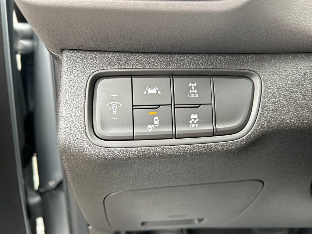 Used 2020 Hyundai Santa Fe SEL image 15