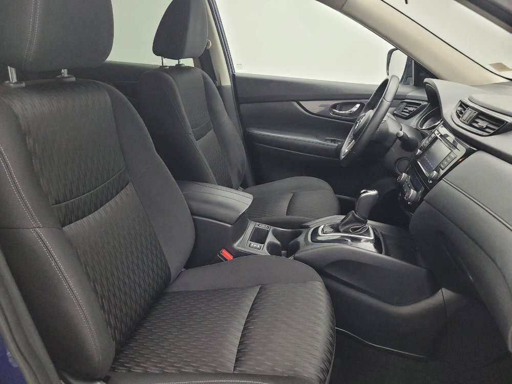 Used 2020 Nissan Rogue SV FWD image 21