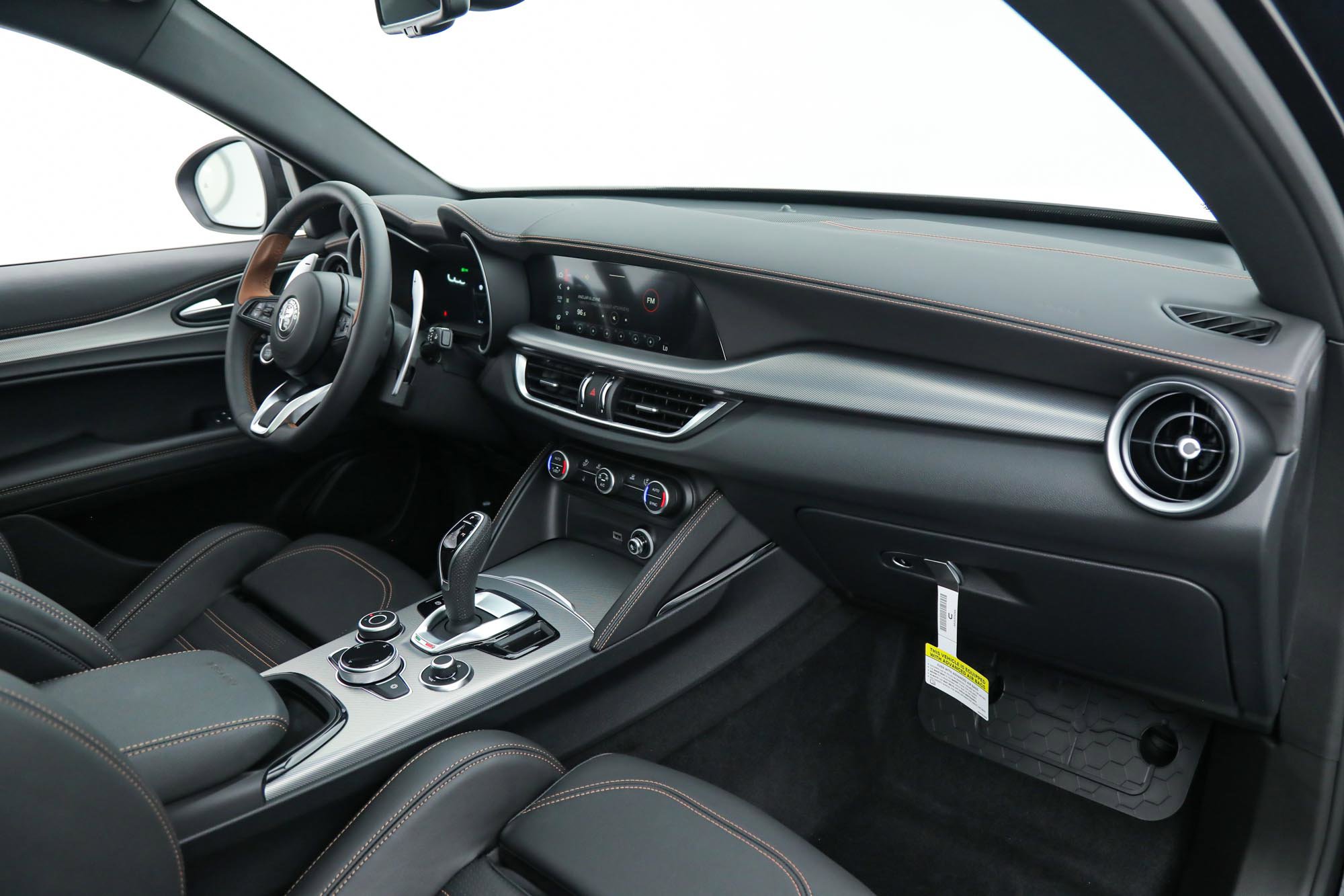 New 2025 Alfa Romeo Stelvio Sprint image 11