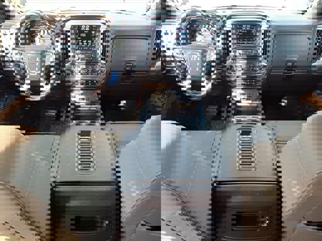 Used 2017 GMC Sierra 3500 SLT w/ Duramax Plus Package image 8