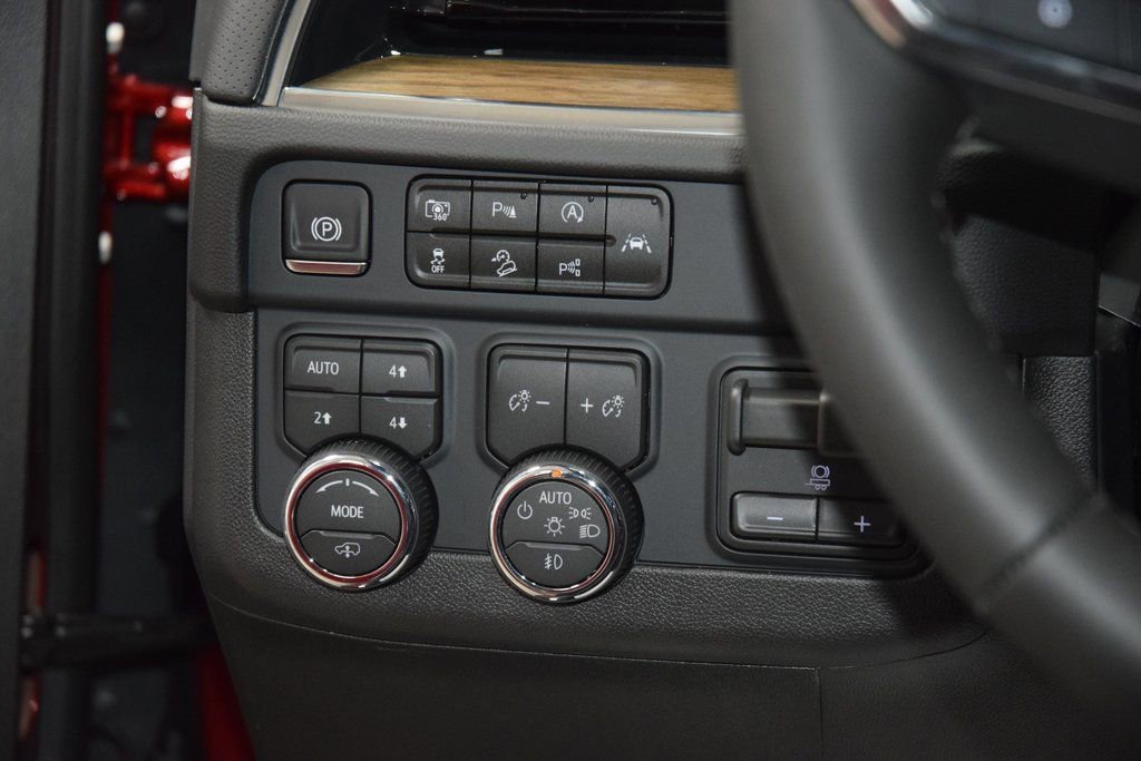 New 2026 Chevrolet Suburban High Country AWD/4WD image 35