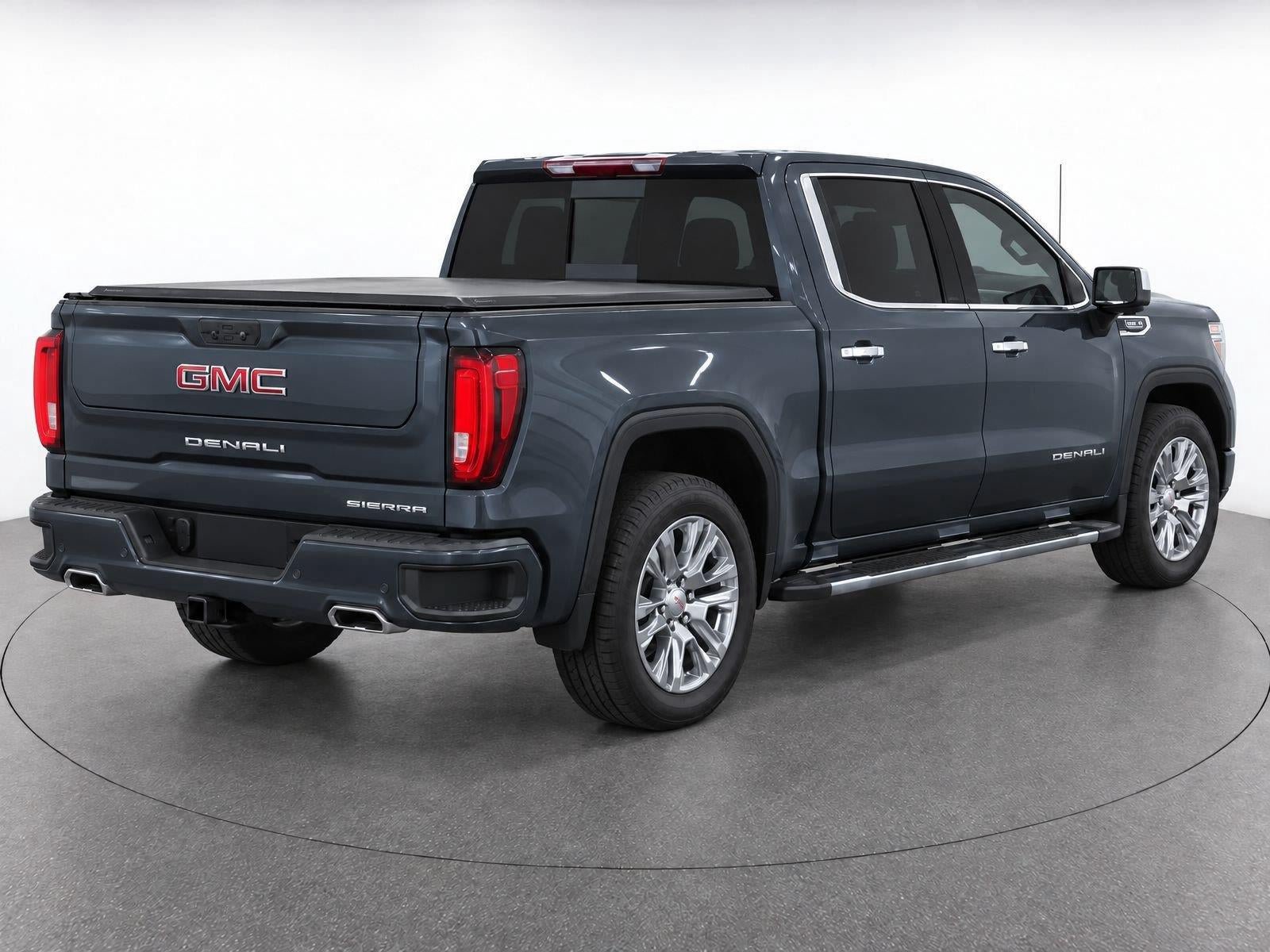 Used 2021 GMC Sierra 1500 Denali AWD/4WD image 3