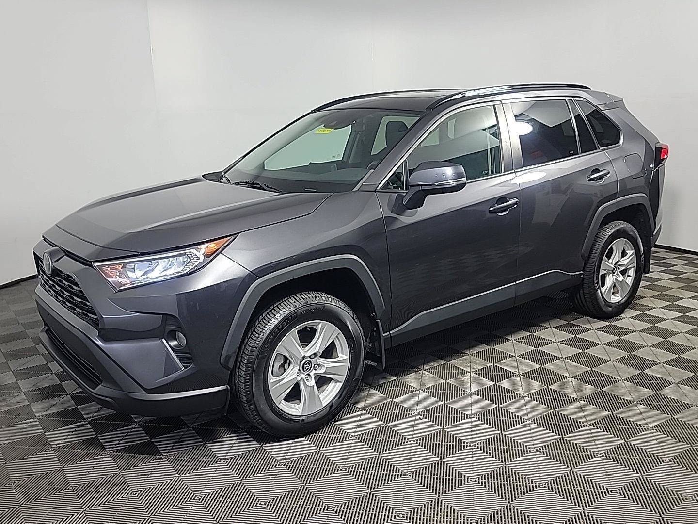 Used 2021 Toyota RAV4 XLE w/ Convenience Package AWD/4WD image 12
