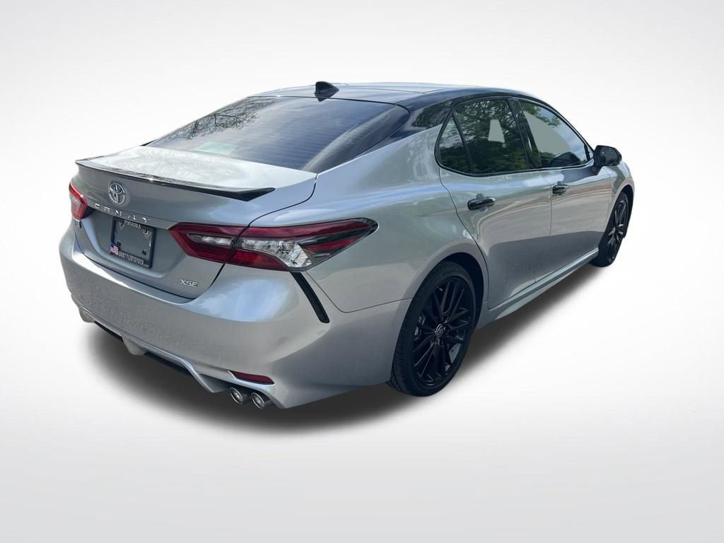 Used 2023 Toyota Camry XSE FWD image 5