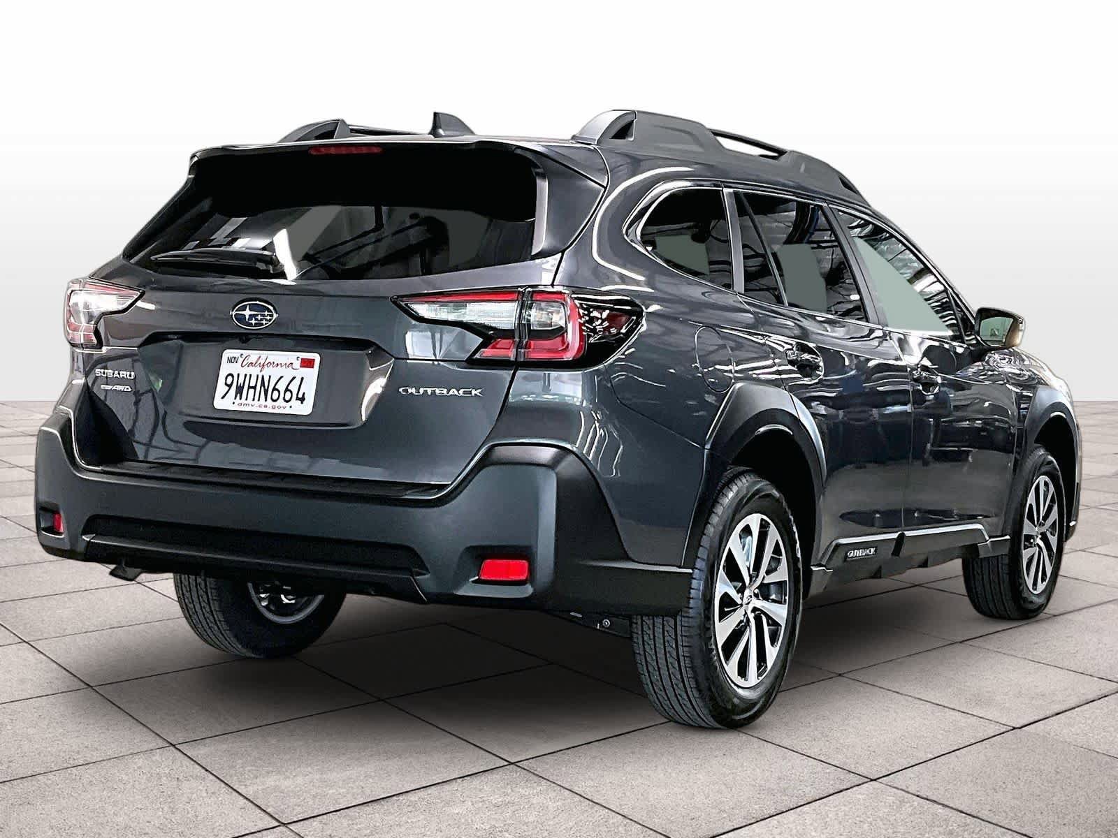 Used 2025 Subaru Outback Premium AWD/4WD image 15