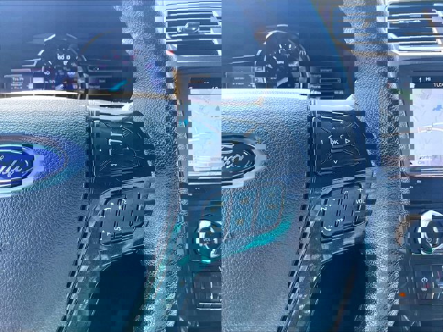 Used 2017 Ford Explorer XLT w/ Equipment Group 202A AWD/4WD image 19