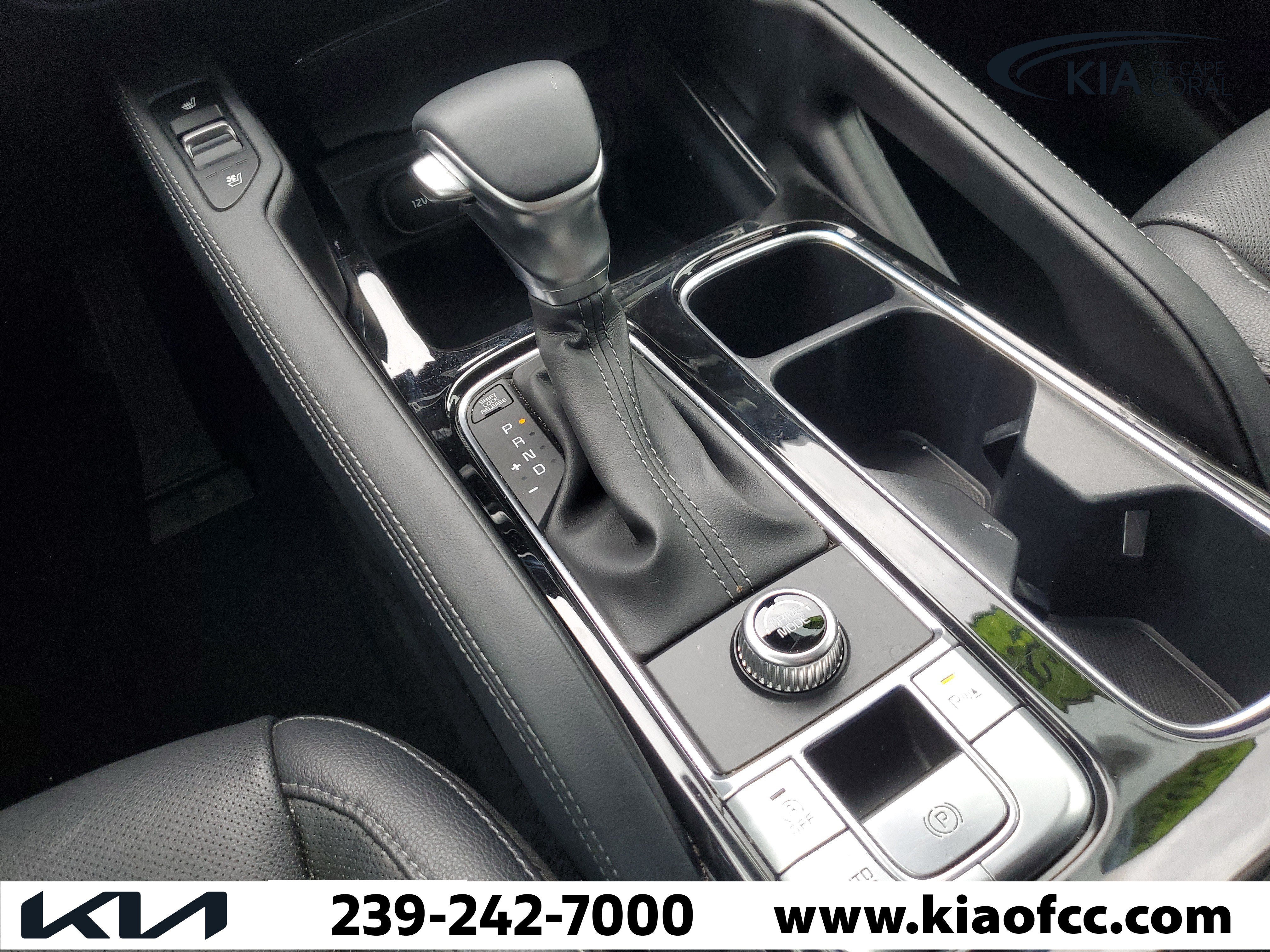 Certified 2024 Kia Telluride EX w/ EX Captain's Chair Package FWD image 25