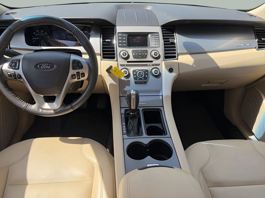 Used 2018 Ford Taurus SEL FWD image 13