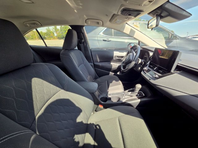 Used 2023 Toyota Corolla LE FWD image 11