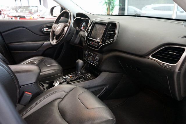 Used 2019 Jeep Cherokee Limited image 42