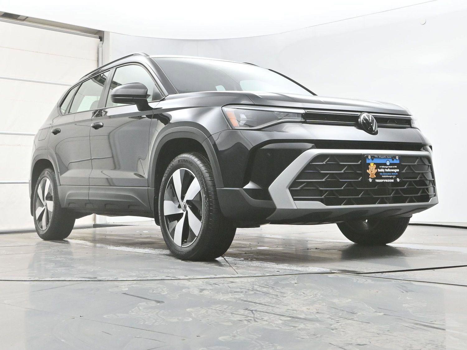 Certified 2025 Volkswagen Taos S w/ Taos Adventure Package (SXB) AWD/4WD image 29