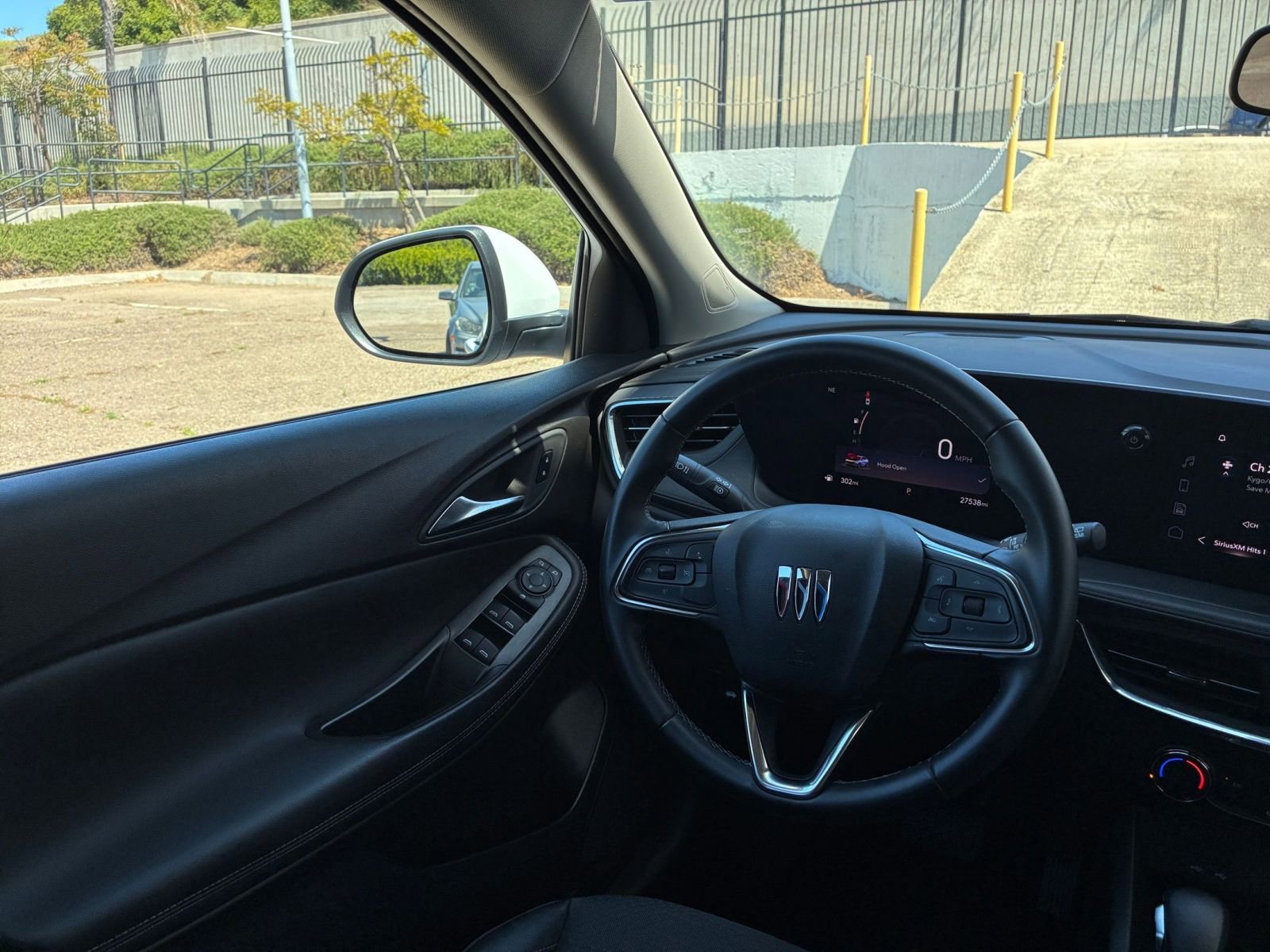 Used 2025 Buick Encore GX Preferred image 33